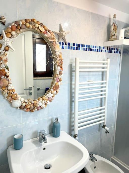 Casa Vacanza Elislor Apartments Fiumicino Exterior photo